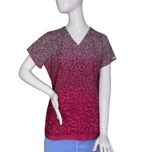 Med Couture Scrub Top Sky High Animal Print Front Patch Pockets V-Neck Size M